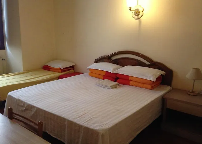 Botel Inn 3*